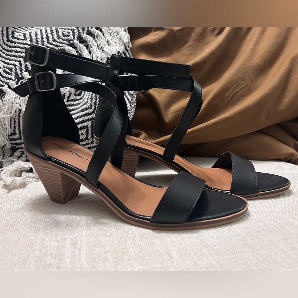 Lucky Brand Women's Ressia Heeled Sandal